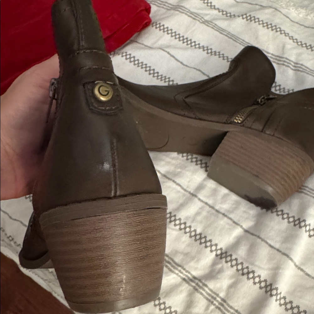 Guess Boots - Picture 6 of 7